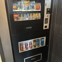 Combo Vending Machine + Location