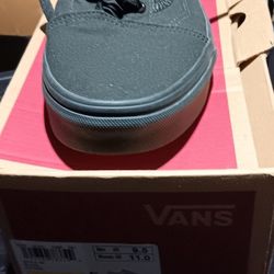 Vans- Blk- Brand New- Size 9.5