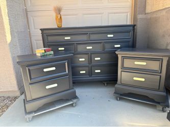 3pc Dresser set available