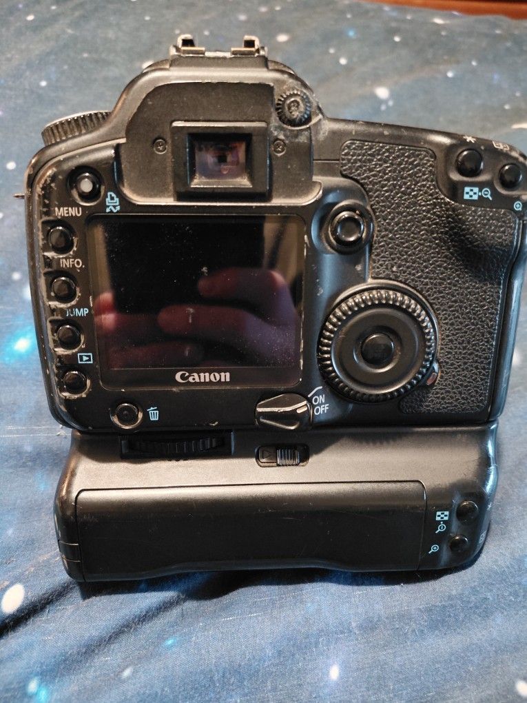 Canon EOS 30D 