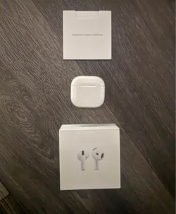AirPods 4