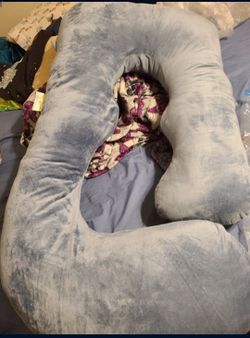 Pregnancy pillow