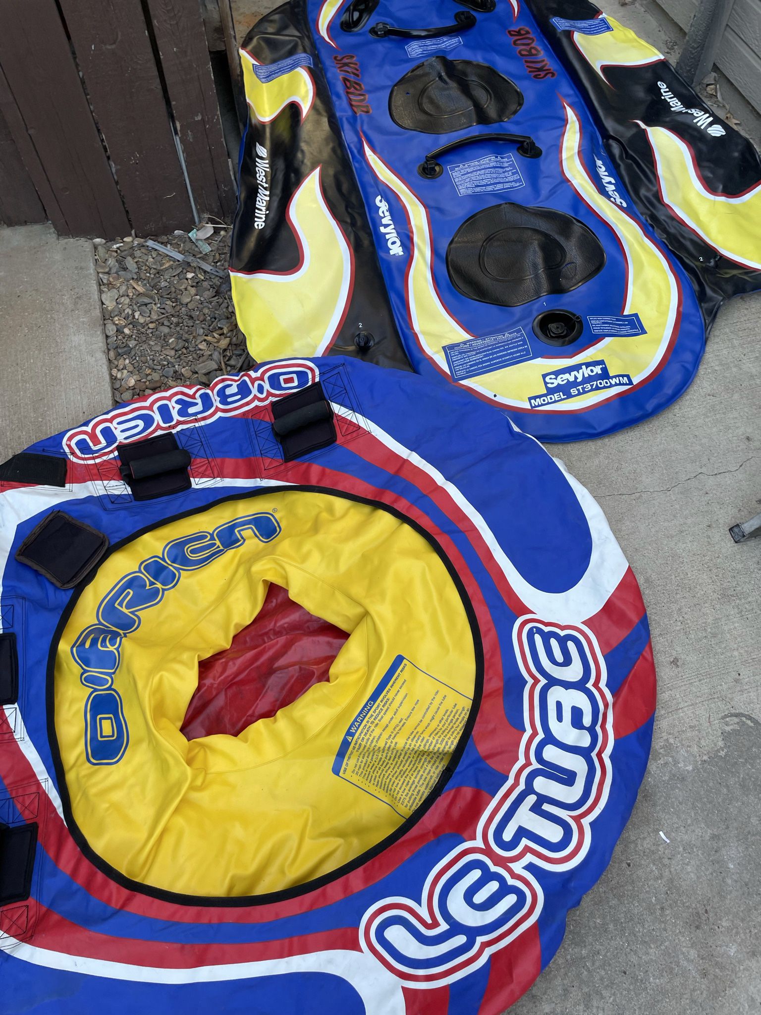 3-4 Person Water SportsTow Bobsled And LE TUBE $30 Each 