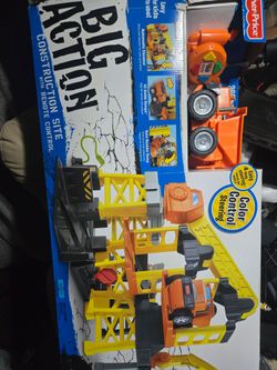Remote control big action plays set new in box