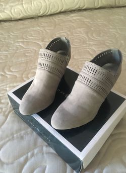 Shoe boots/booties new