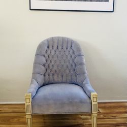 Elegant Vintage Upholstered Chair