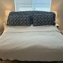 King Sized Mattress And Adjustable Bed Frame