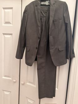 CALVIN KLEIN BOYS SUIT SIZE 14