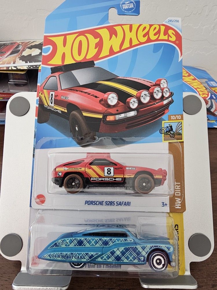 Hot Wheels Regular TH