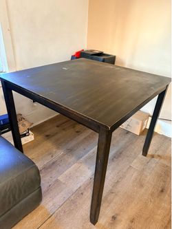 Counter height dinning table