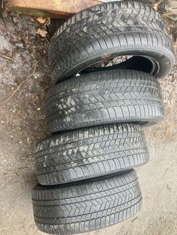 275-50-20 Set Of Tires 