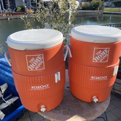 5 Gallon Rubbermaid Coolers