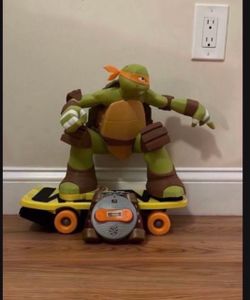 TMNT Michelangelo RC Skateboarding Figure