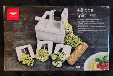Paderno World Cuisine 4-Blade Spiralizer - Lightly Used