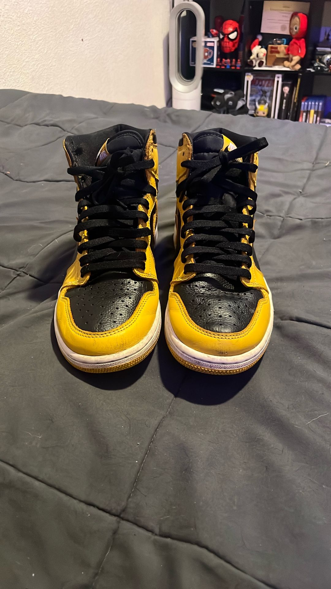 Air Jordan 1 High Retro (Pollen)