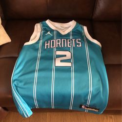 Jersey Lamelo Ball Size Large Youth