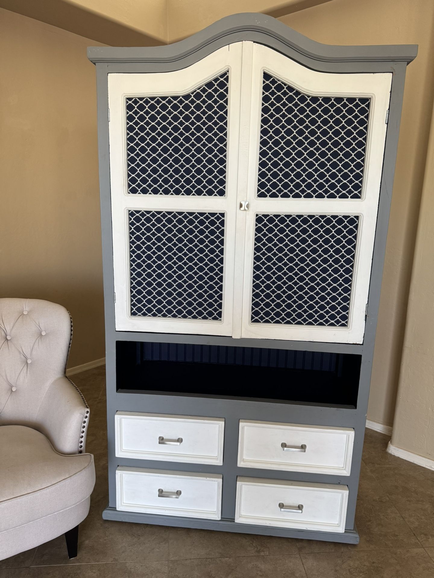 Armoire
