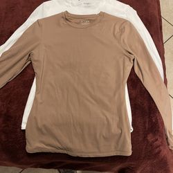 Pumiey Long Sleeve Crewneck