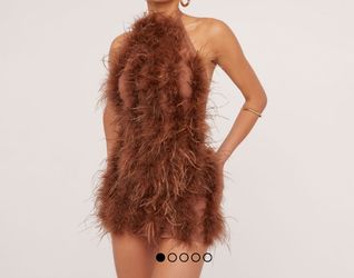 brown faux feather halter dress🤎