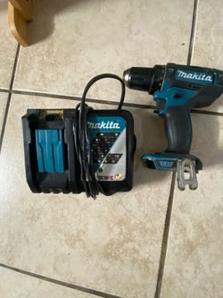 makita 18v hammer driver drill cordless (Battery not included!)