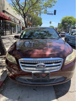2010 Ford Taurus