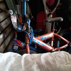 12" And 16" Spiderman Bikes