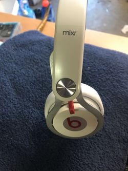 Beats by Dre mixr