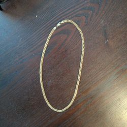 10 KT Cuban Link Gold Necklace