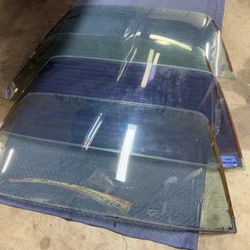 BMW E30 3-series 1(contact info removed) COUPE/SEDAN rear windshield/window glass 