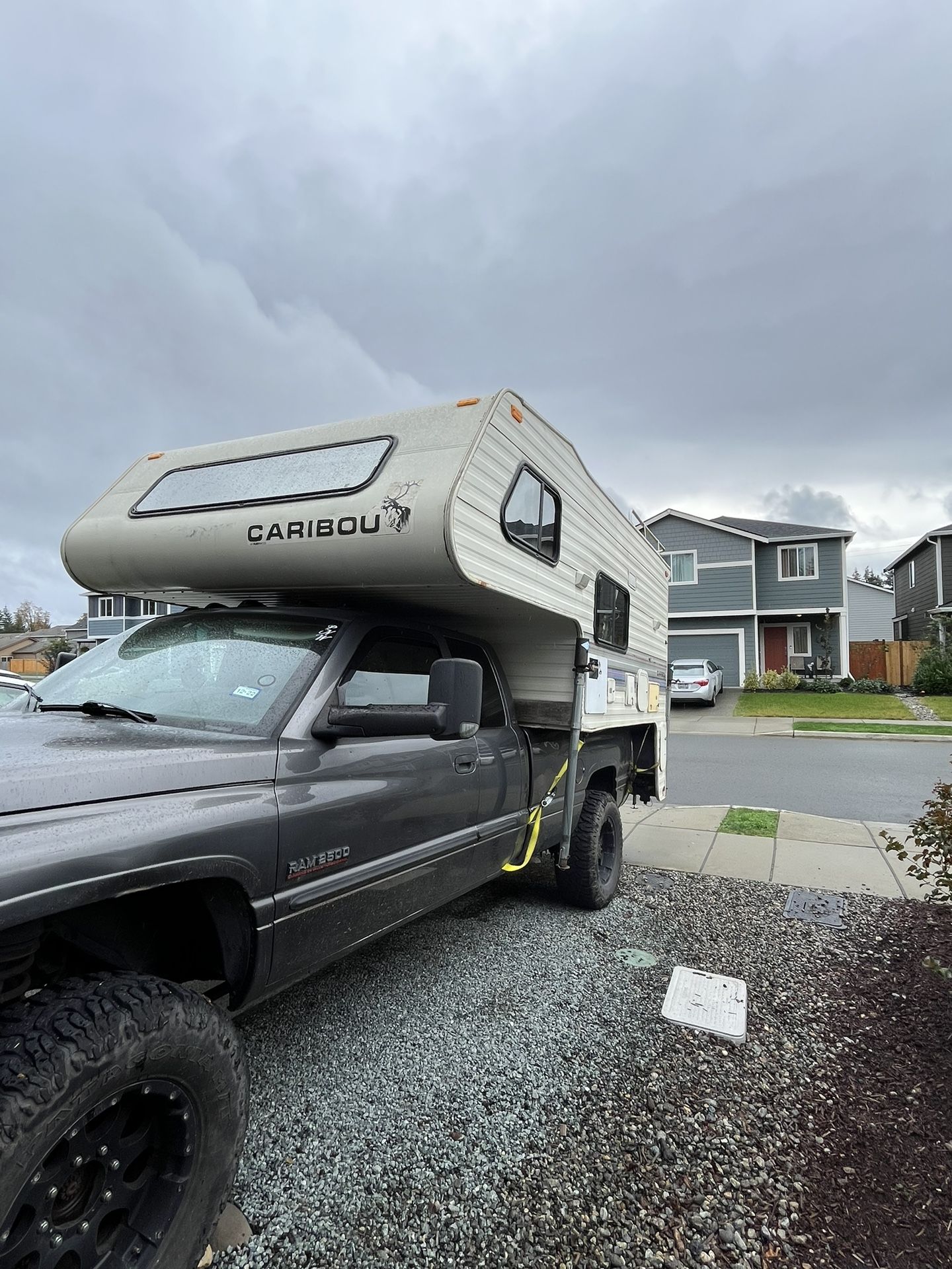 1991 Caribou Truck Camper.