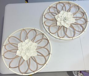 Circle Flowers Wall Decor
