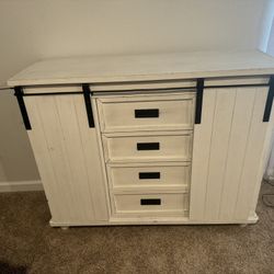 Accent Furniture 