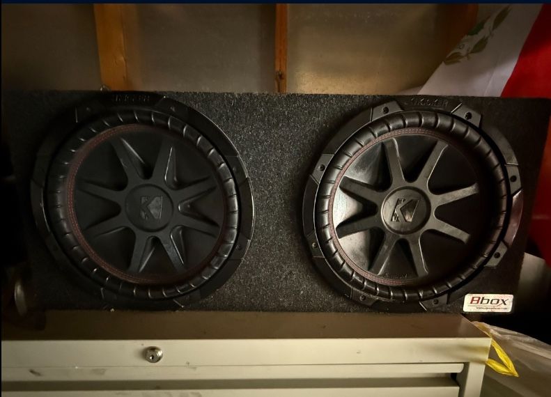 KICKER 43CVR124 CompVR 4 Ohm Subwoofer 12in. W Dual Bbox