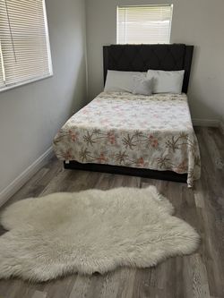 Queen Size Bed With Mattress