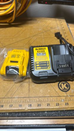 Dewalt 2AH battery and charger