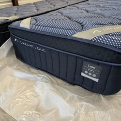 Dreamcloud Luxe Hybrid Split King Mattress With Premier Adjustable Base 