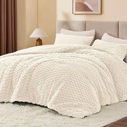 BEDELITE Fleece Queen Comforter Set Cream White Soft Fluffy Warm Bedding