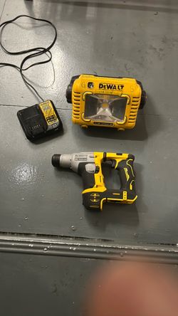 DeWalt 20V Brushless Rotary Hammer, Work Light & Charger