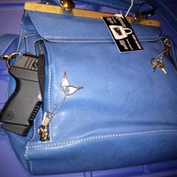 Roma Concealment Vegan Leather Locking Purse With Removable Crossbody Strap 