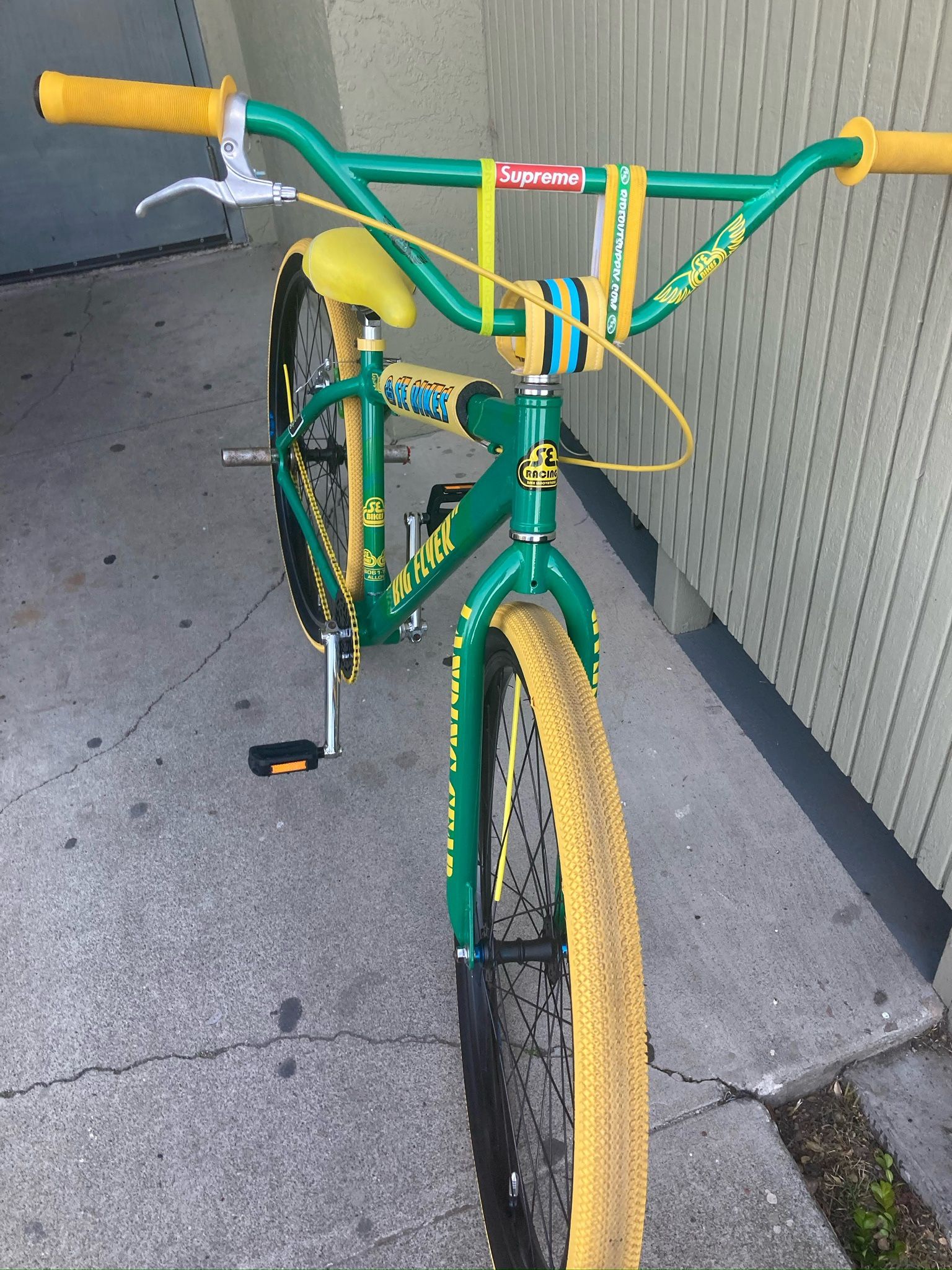 Big flyer Good Condition Spring Green