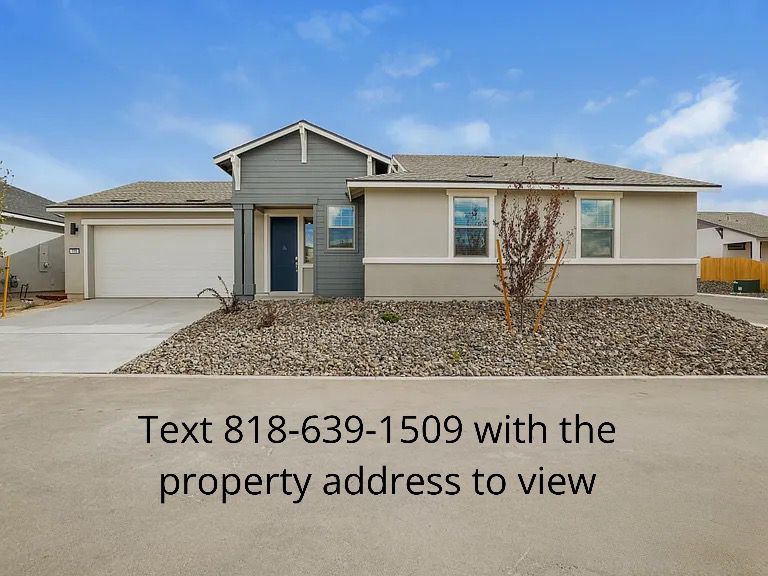 LOVELY SINGLE PROPERTY AVAILABLE NOW!!!