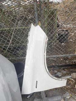 Mercedes GLE 450 RH Passenger Fender