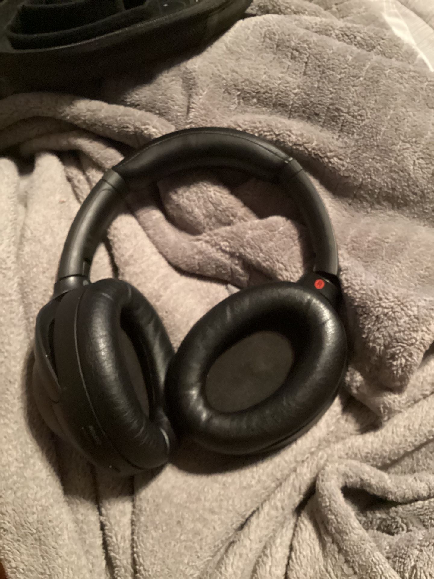 Somewhat Used Sony WH-1000XM4