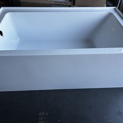 Left Drain Alcove Bathtub