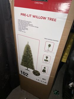 Prelit Willow Tree