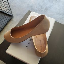Tan Flats 6 1/2 