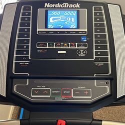 Nordic track Treadmill T6.5S Like New