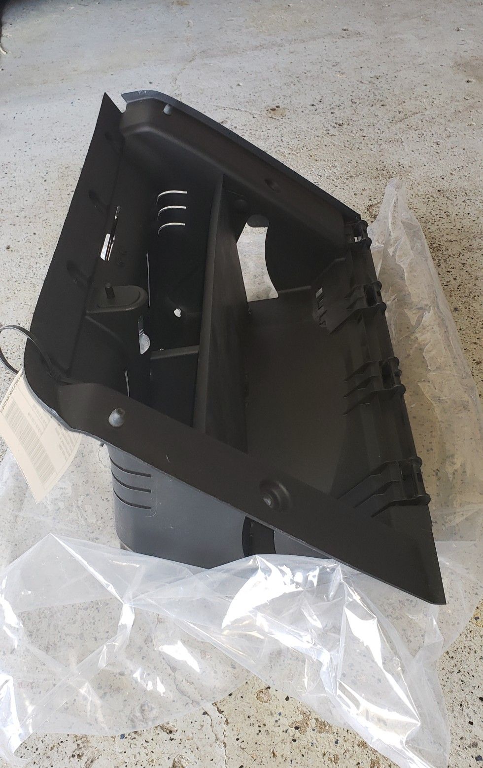 2014 Dodge Charger glove box
