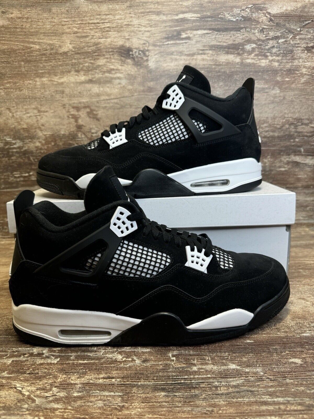 Jordan 4 Retro 