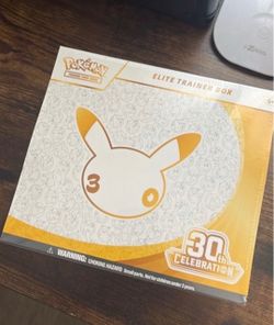 Pokemon 30th Celebration ETB